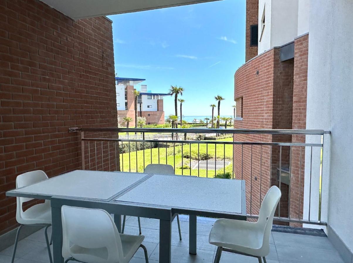 Frontemar Residenze Sul Mare - Carraro Immobiliare Jesolo - Family Apartments Dış mekan fotoğraf
